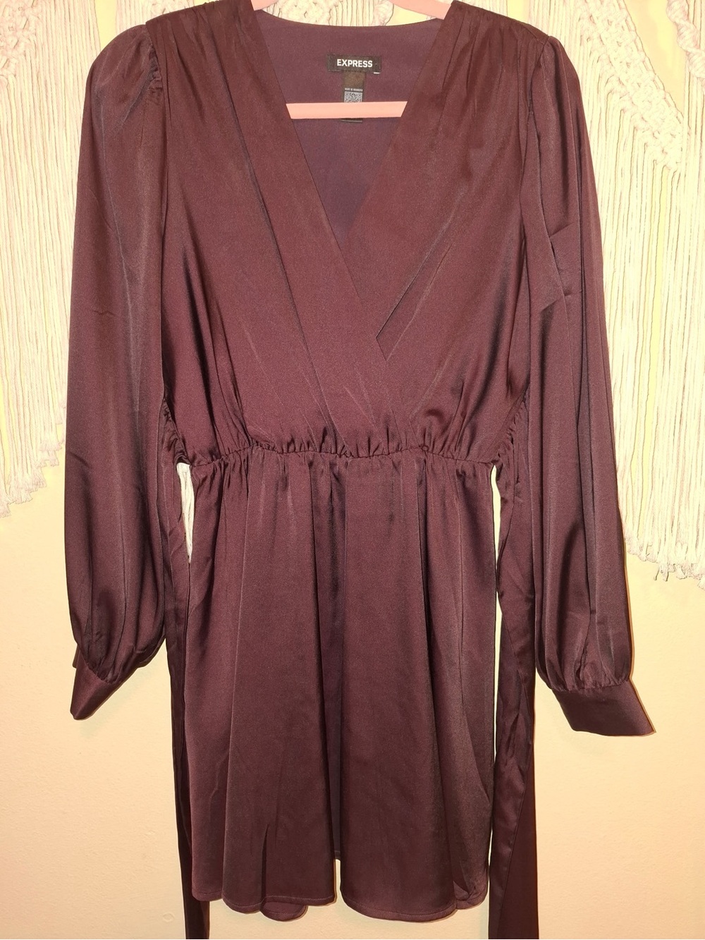 EXPRESS DRESS PLUM COLOR SIZE Small ties